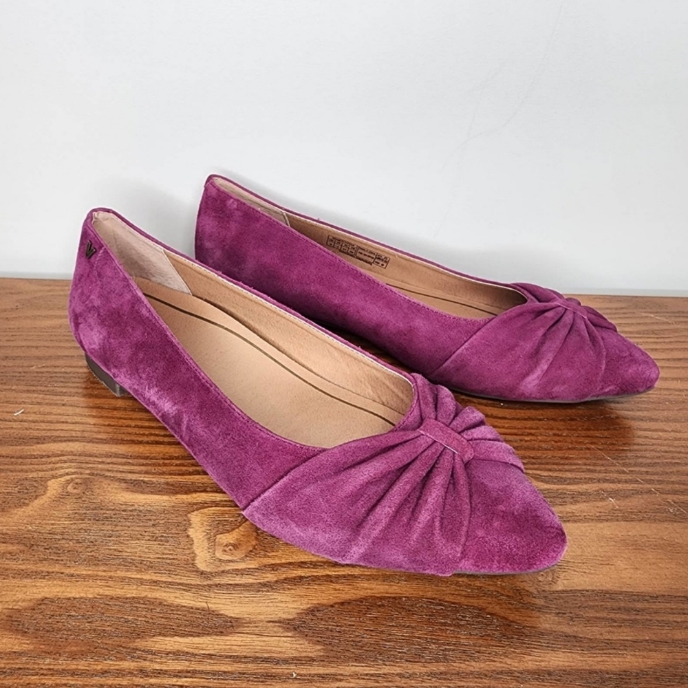 Vionic Gramercy Purple Suede Point Toe Flats Arch Support Comfort Shoes 9